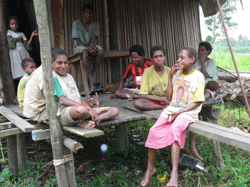 famille Asmat a Momogo famille Asmat a Momogo